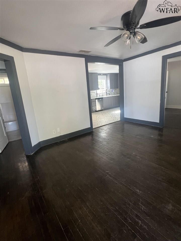 503 E Ruby Avenue, Iowa Park, Texas image 3