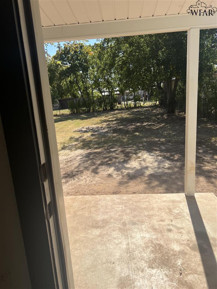 503 E Ruby Avenue, Iowa Park, Texas image 19