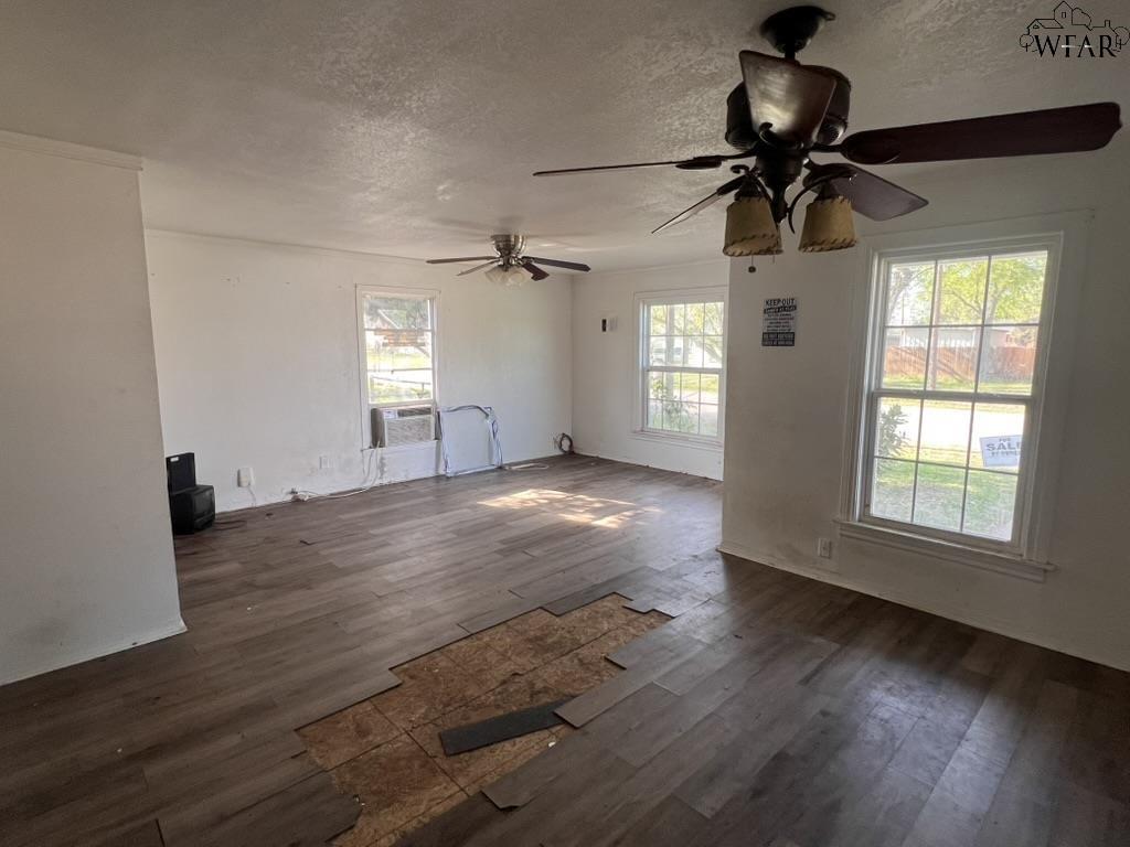 603 E Spring Street, Henrietta, Texas image 4