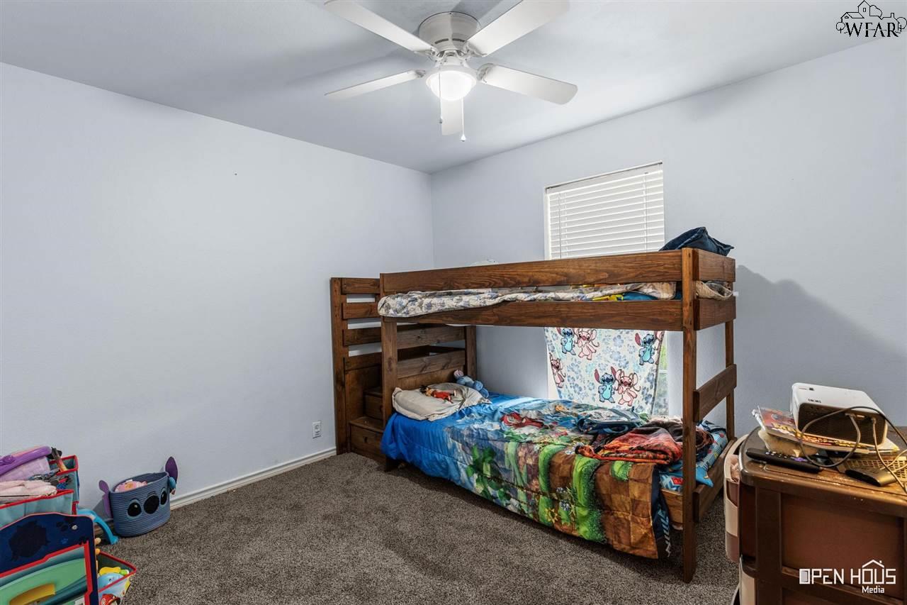 996 Coulter Drive, Burkburnett, Texas image 23