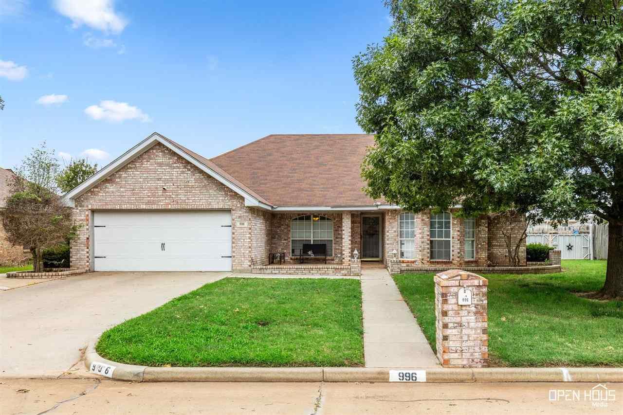996 Coulter Drive, Burkburnett, Texas image 1