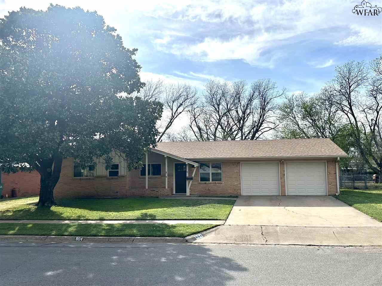 111 Eagles Nest Court, Holliday, Texas image 1