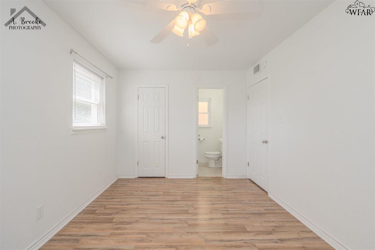 1100 W Cornelia Avenue, Iowa Park, Texas image 22