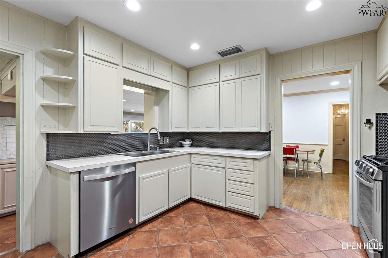2410 Dartmouth Street, Wichita Falls, Texas image 12