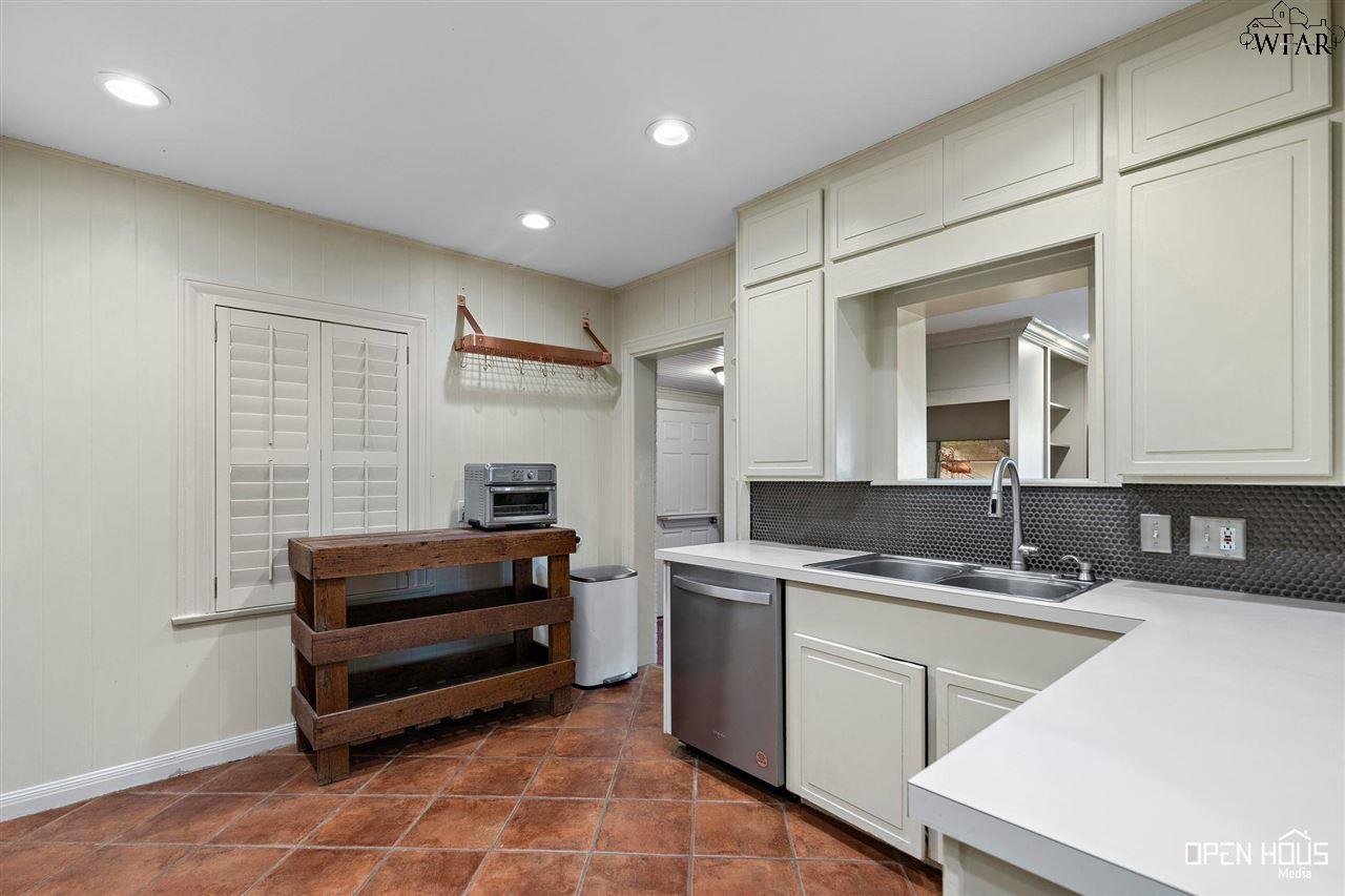 2410 Dartmouth Street, Wichita Falls, Texas image 11