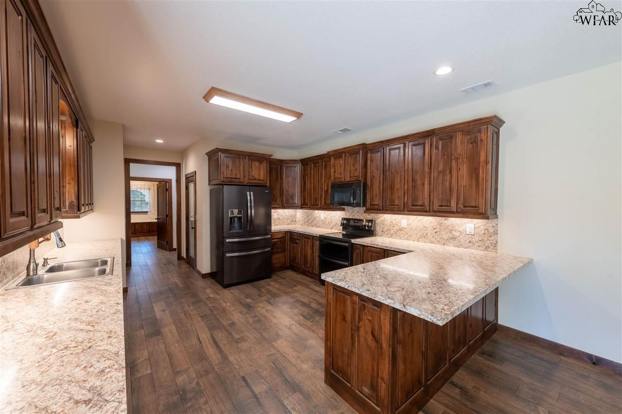 3634 Old Joy Shannon Rd, Henrietta, Texas image 10