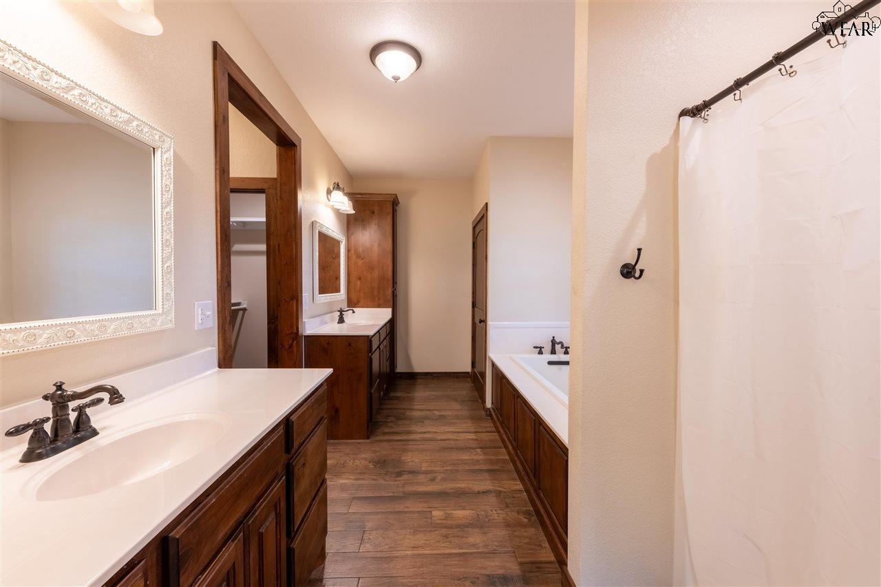 3634 Old Joy Shannon Rd, Henrietta, Texas image 13