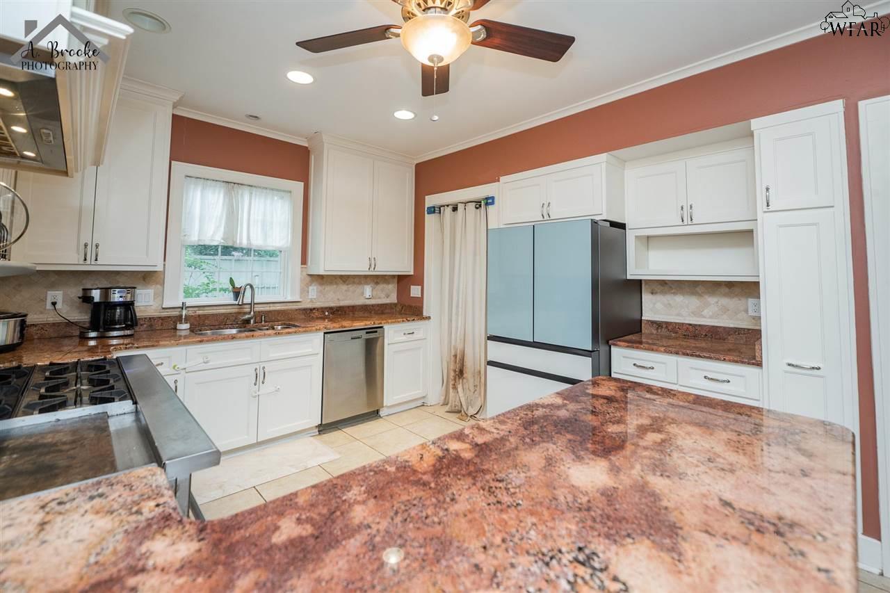 1305 Buchanan Street, Wichita Falls, Texas image 9