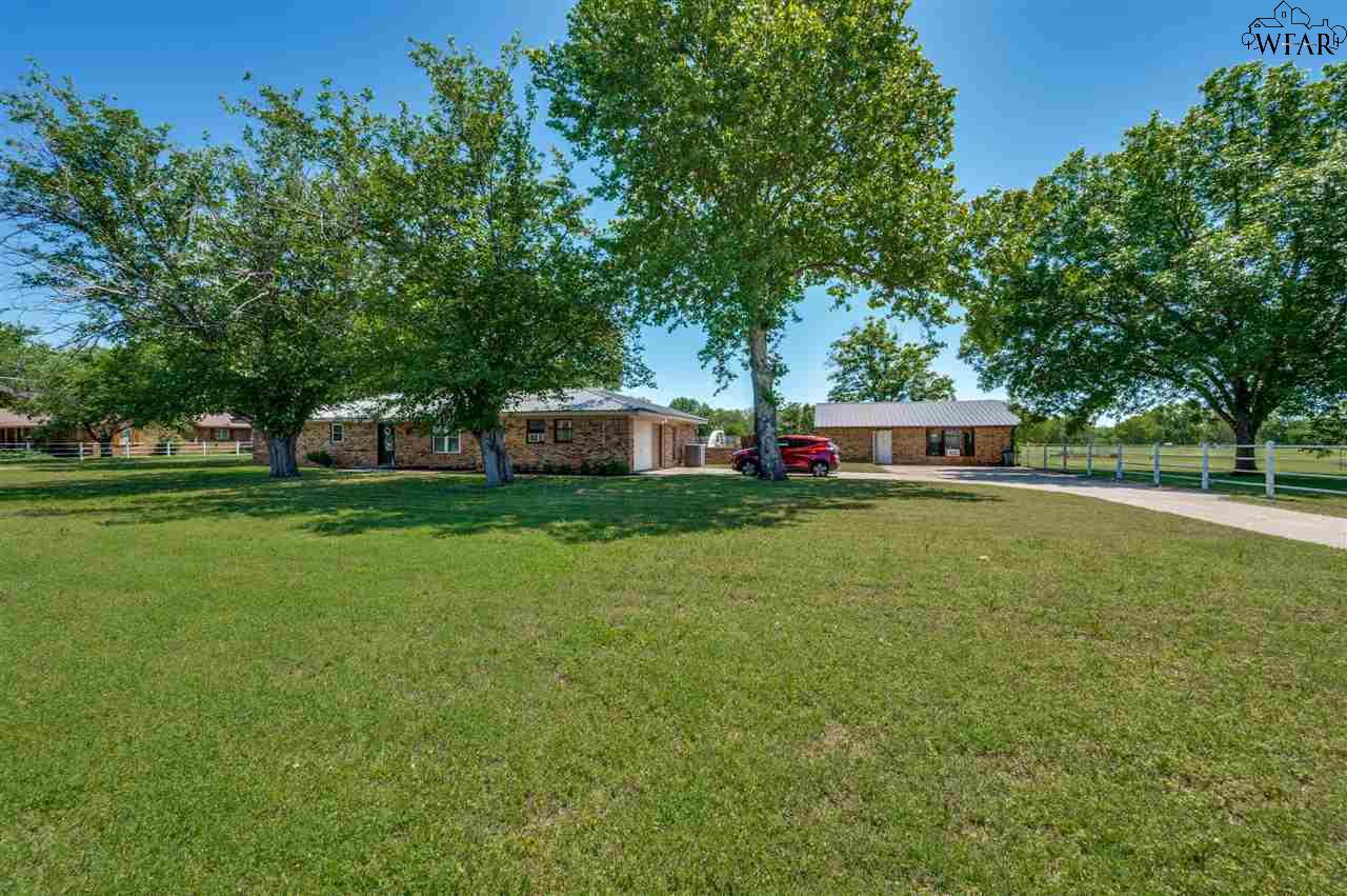 1747 Wranglers Retreat Rd, Wichita Falls, Texas image 1