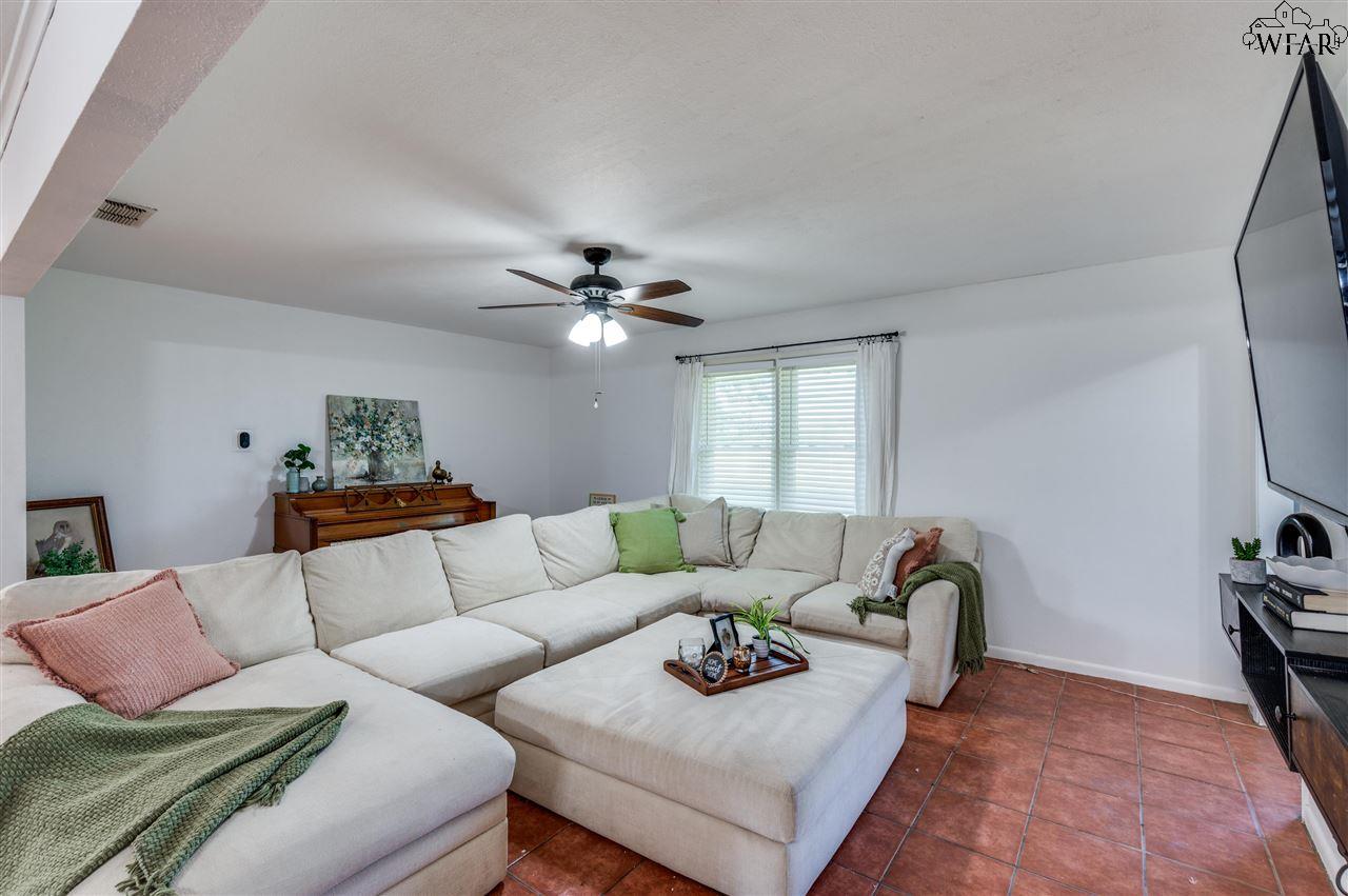 1747 Wranglers Retreat Rd, Wichita Falls, Texas image 2
