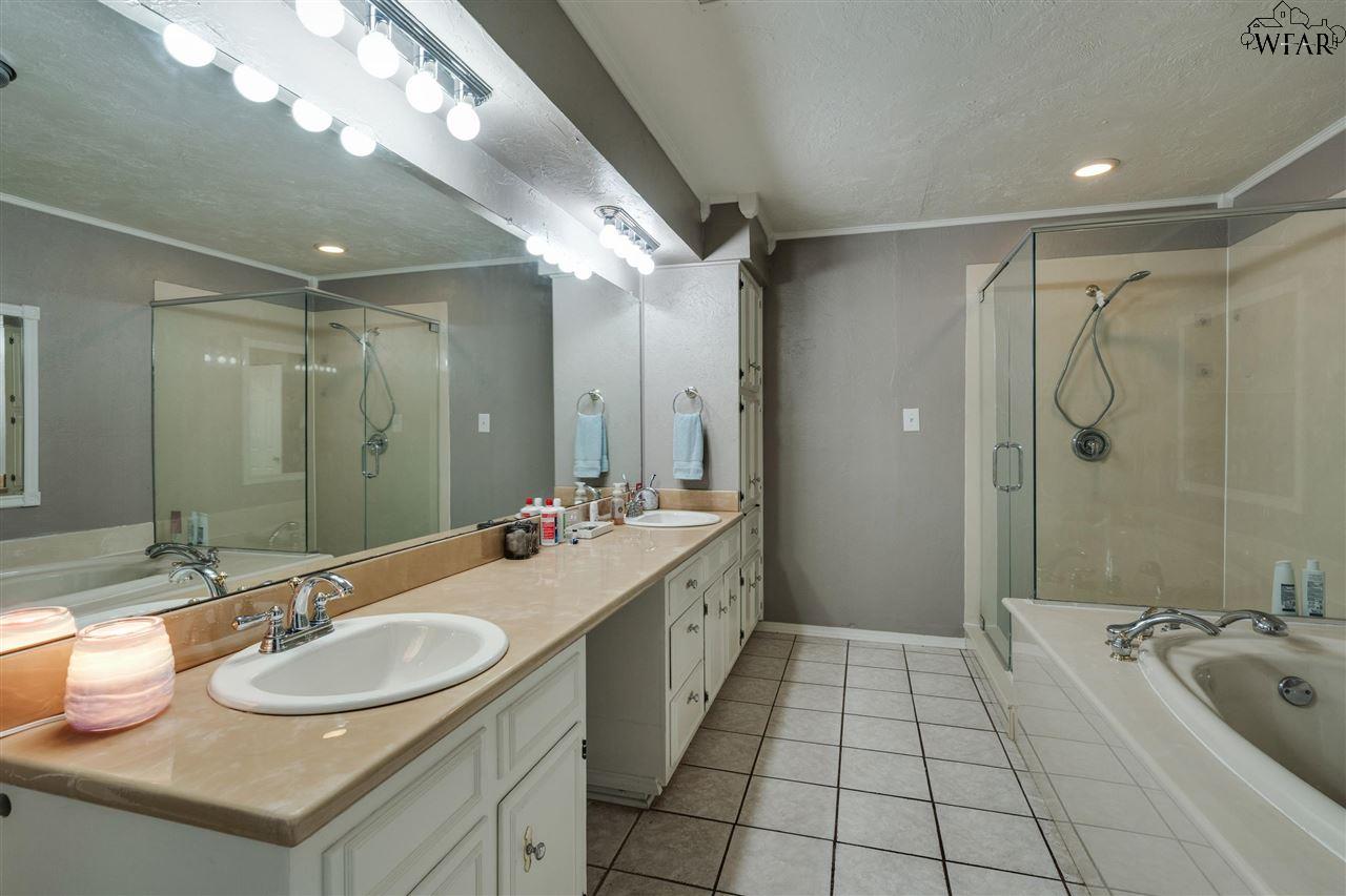 3 Shady Brook Court, Wichita Falls, Texas image 12