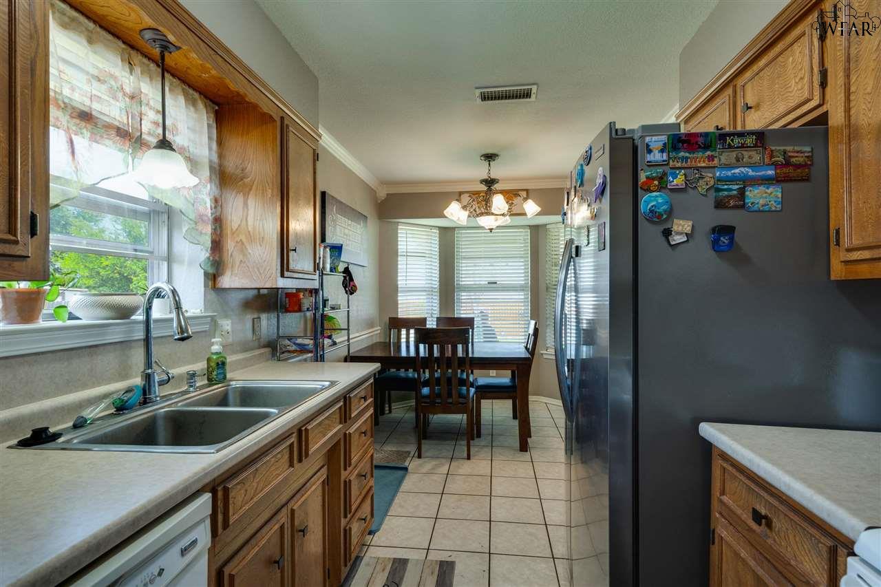3 Shady Brook Court, Wichita Falls, Texas image 8