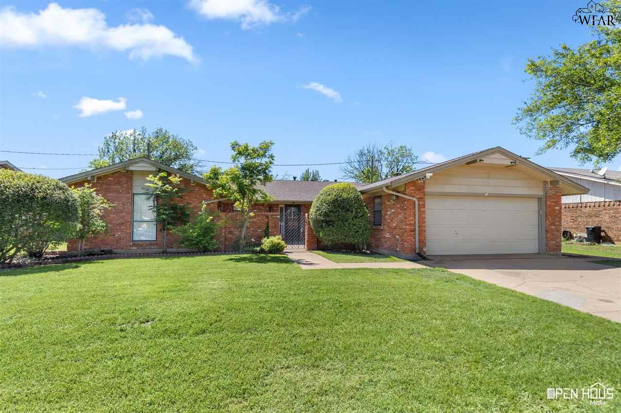4805 Big Bend Drive, Wichita Falls, Pennsylvania image 1