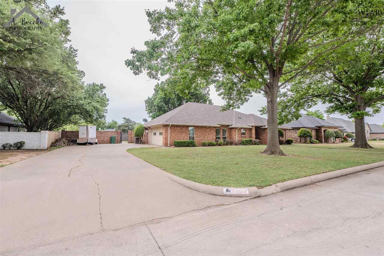 1102 Pheasant Lane, Burkburnett, Texas image 2