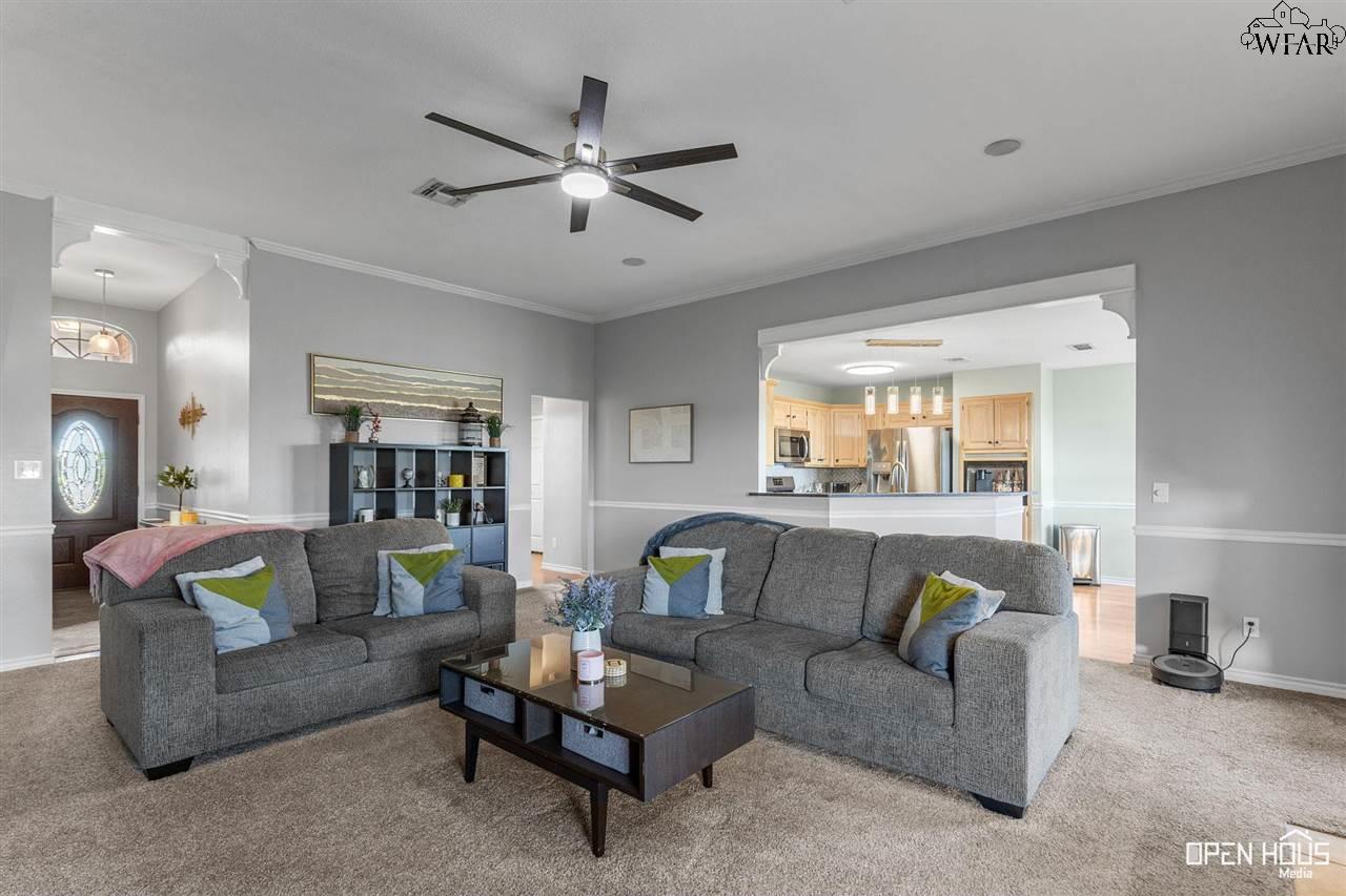 102 Chapman Circle, Burkburnett, Texas image 4