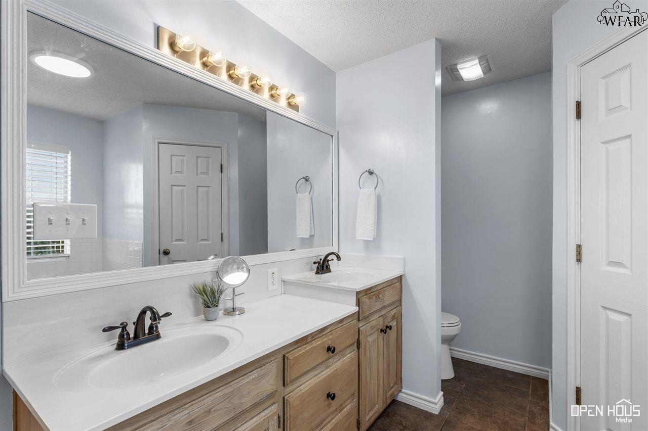 102 Chapman Circle, Burkburnett, Texas image 21