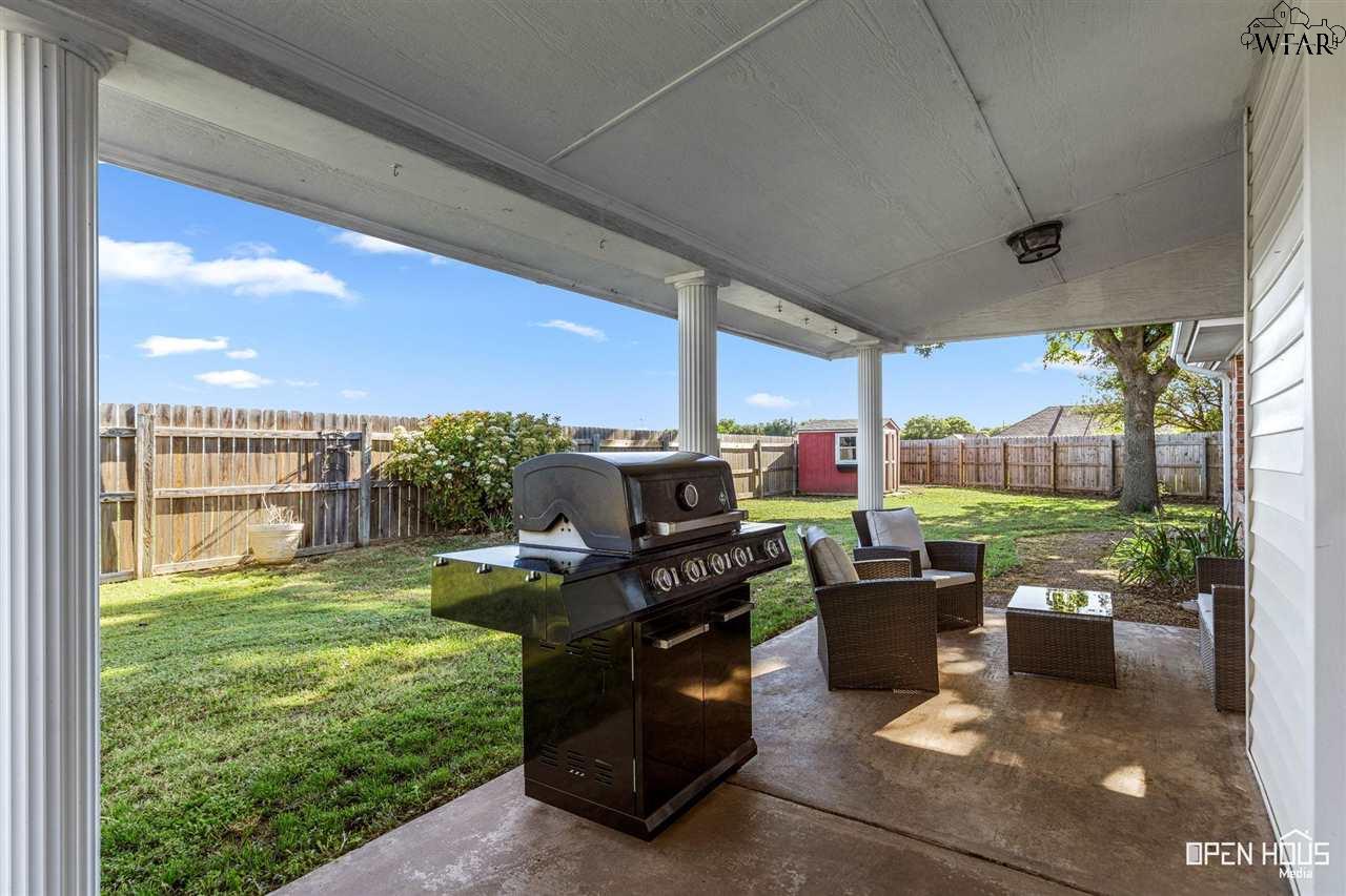 102 Chapman Circle, Burkburnett, Texas image 26