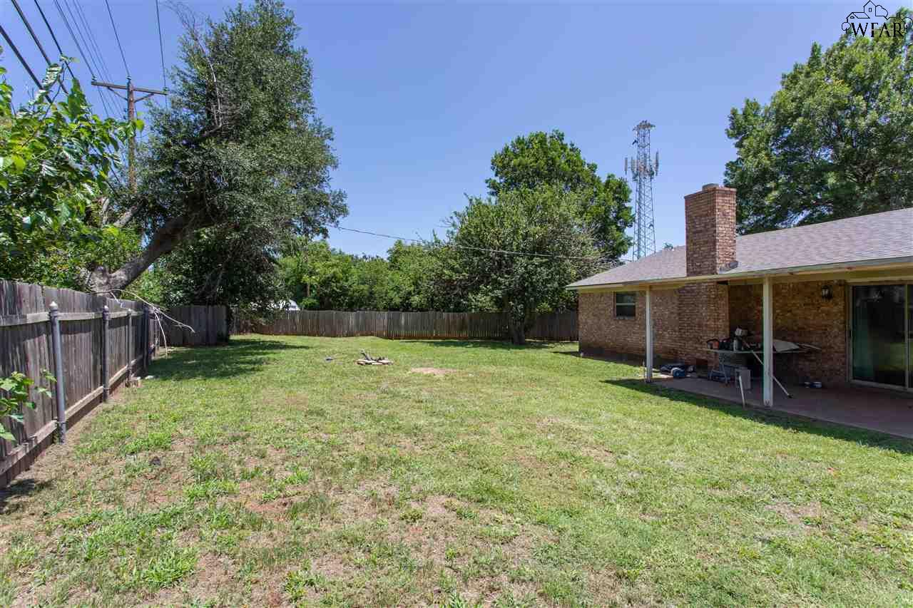 999 Cheryl Drive, Burkburnett, Texas image 25