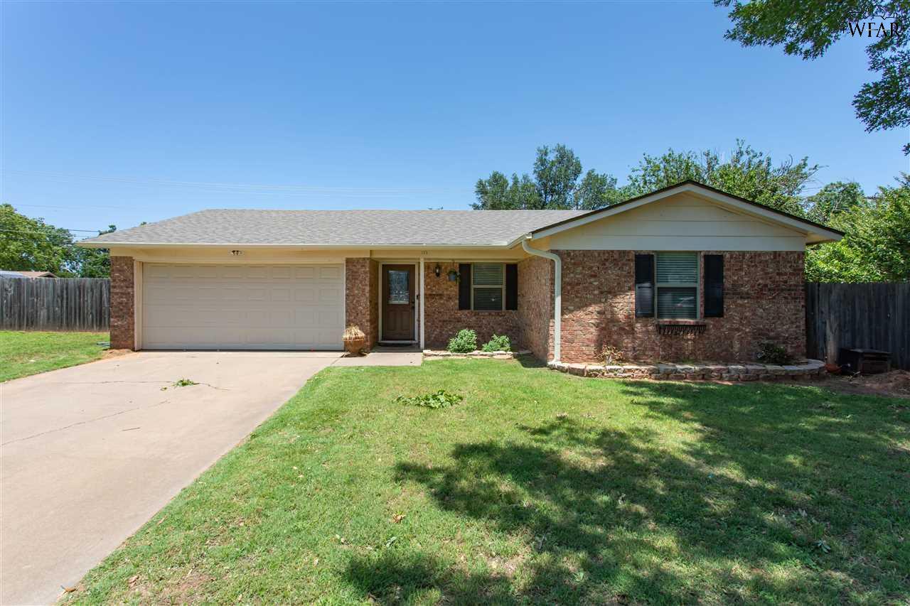 999 Cheryl Drive, Burkburnett, Texas image 1