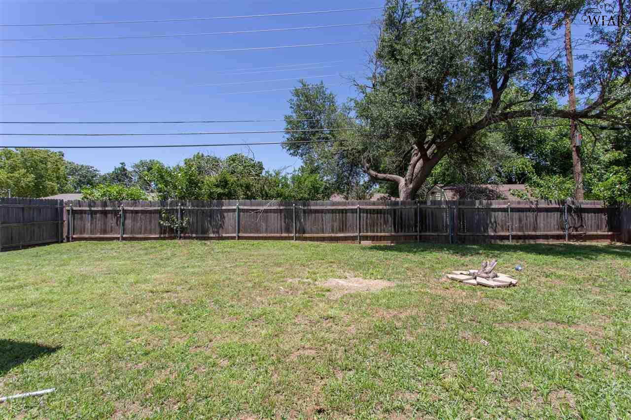 999 Cheryl Drive, Burkburnett, Texas image 27