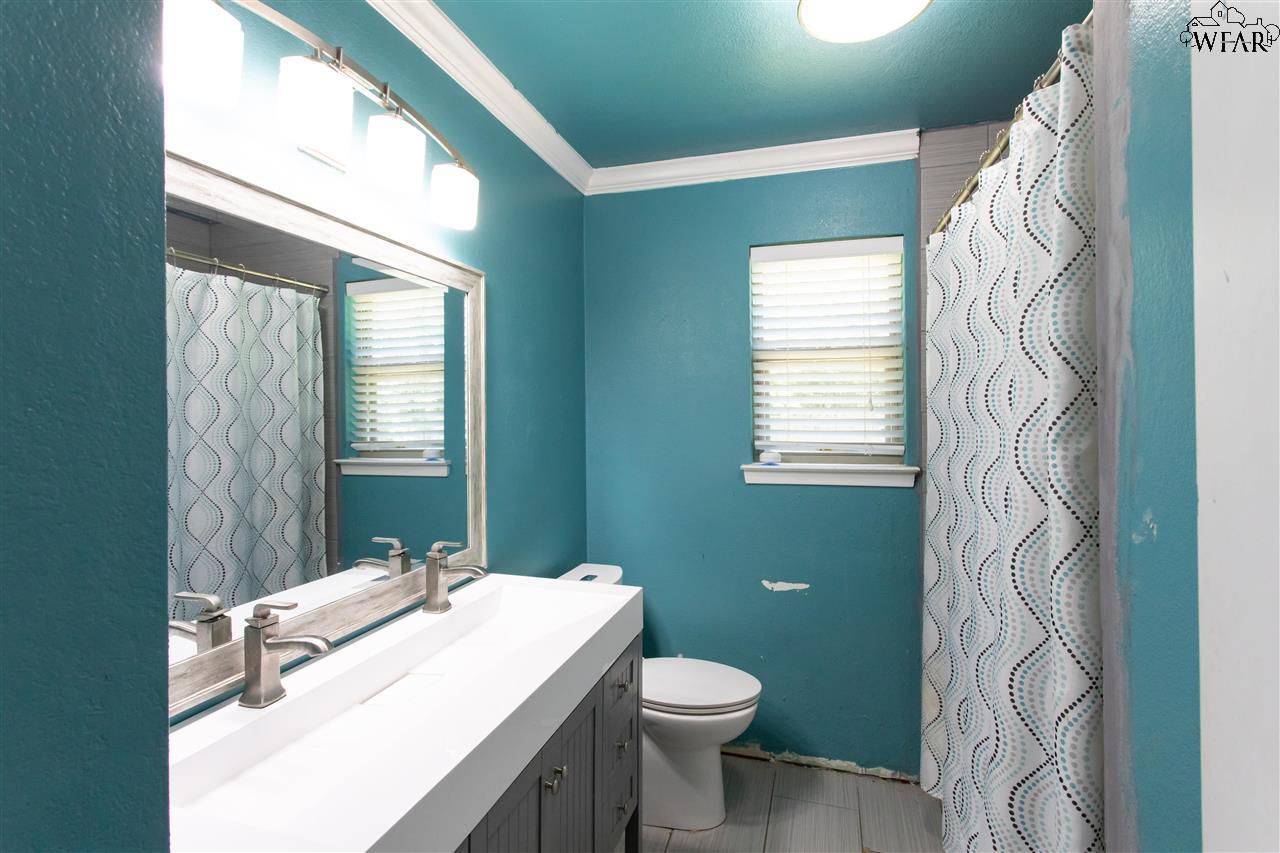 999 Cheryl Drive, Burkburnett, Texas image 16