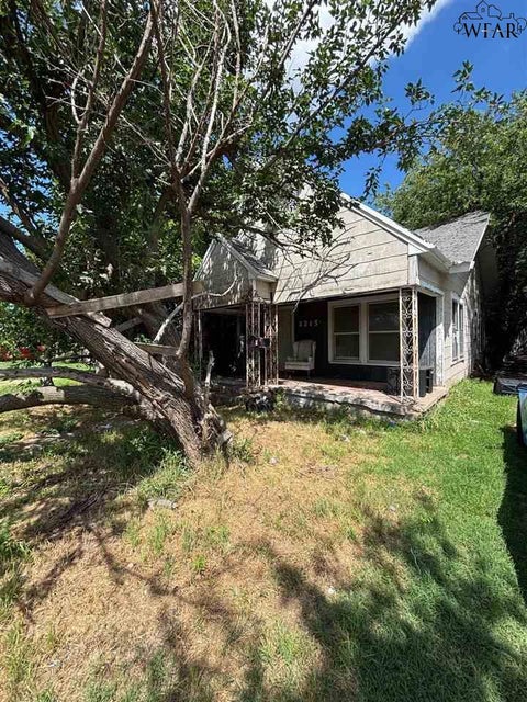 Homes For Sale - 2213 Taylor Street<br/> Wichita Falls, TX 76309
