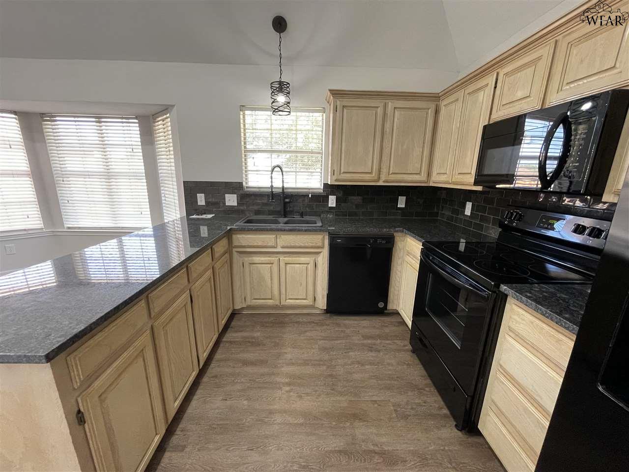 5203 Pebblestone Drive, Wichita Falls, New York image 15