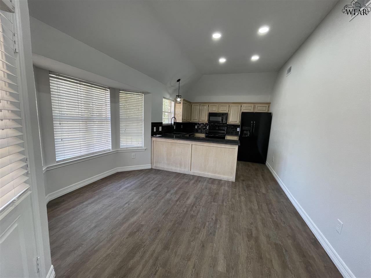 5203 Pebblestone Drive, Wichita Falls, New York image 13