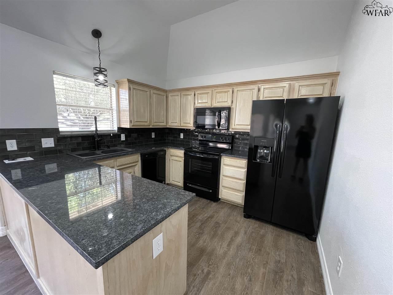 5203 Pebblestone Drive, Wichita Falls, New York image 14