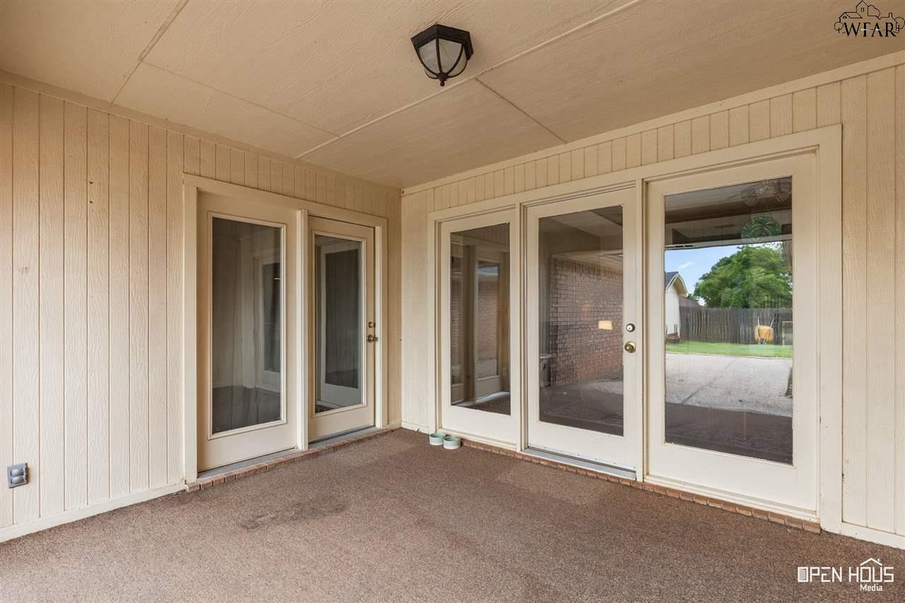 1510 Bentwood Drive, Iowa Park, New York image 26
