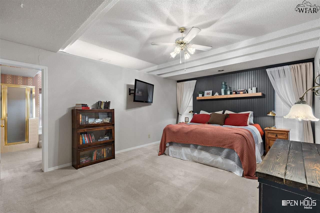 1510 Bentwood Drive, Iowa Park, New York image 11