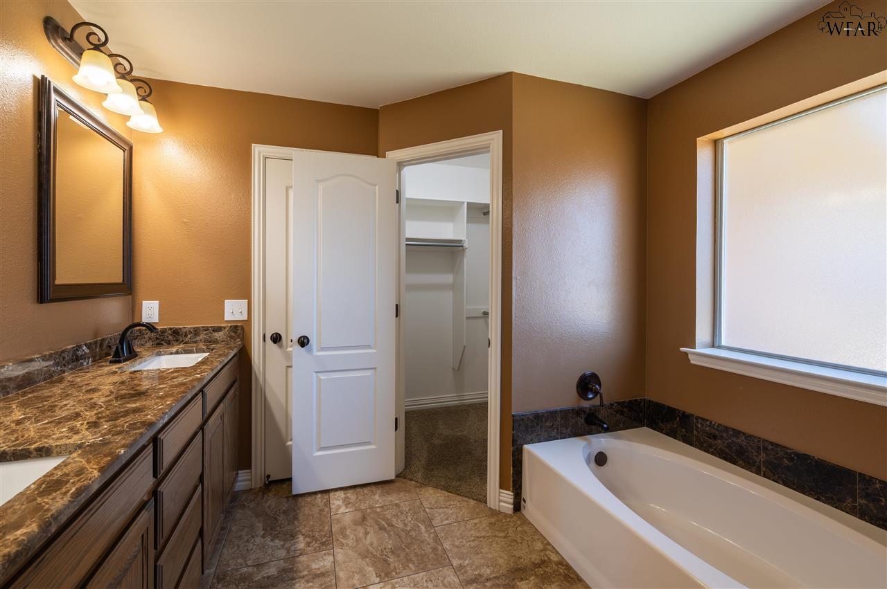 6027 Laci Lane, Wichita Falls, Texas image 20