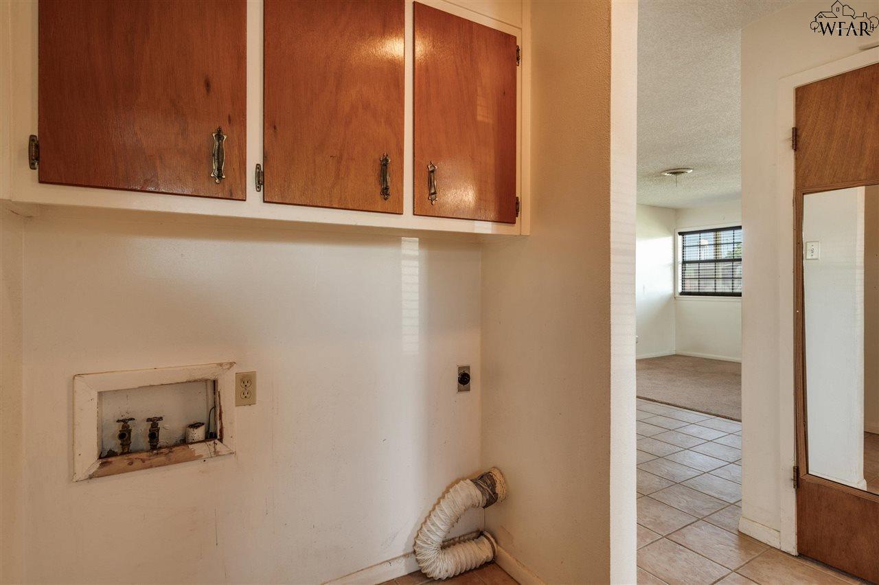 125 James Drive, Iowa Park, Texas image 17