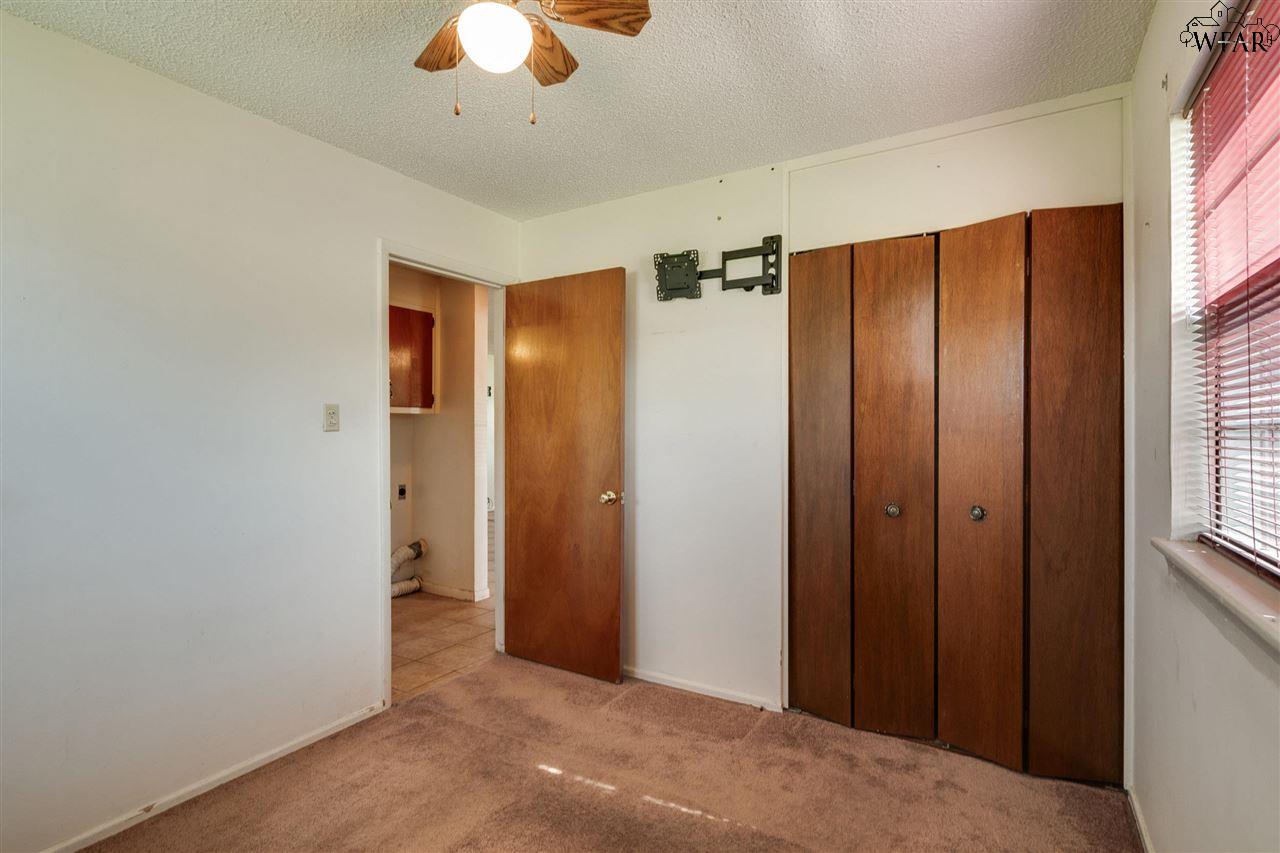 125 James Drive, Iowa Park, Texas image 16