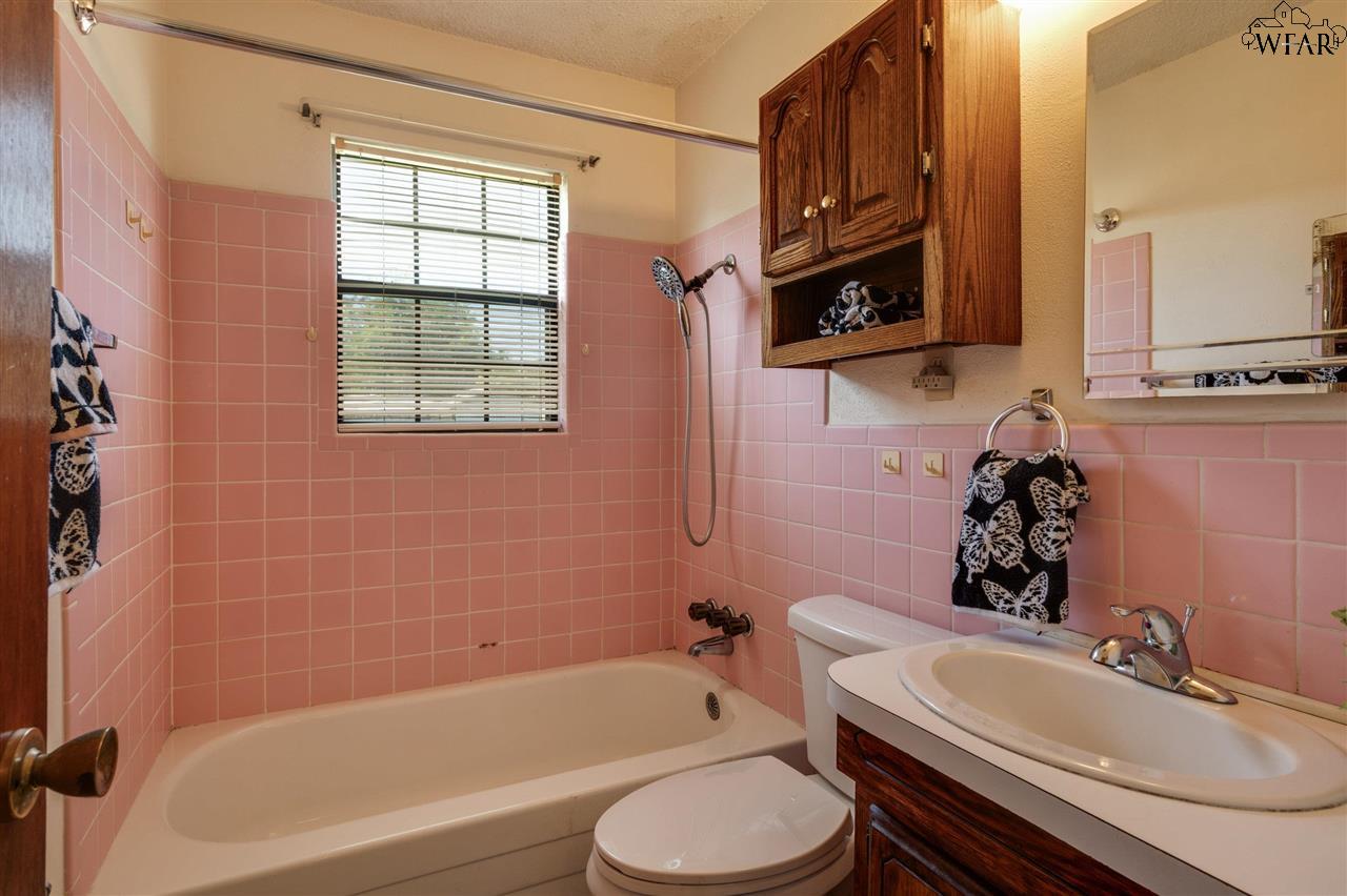 125 James Drive, Iowa Park, Texas image 19