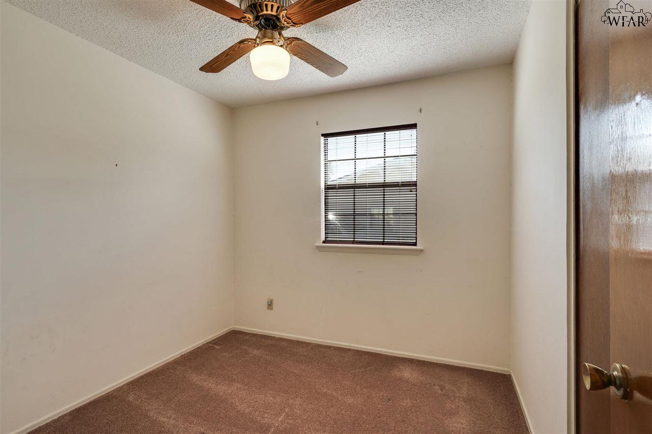 125 James Drive, Iowa Park, Texas image 13