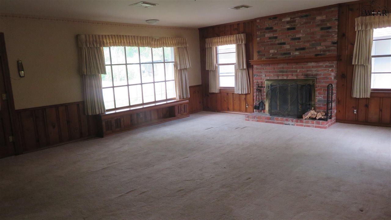 301 Rockwood Drive, Wichita Falls, New York image 7