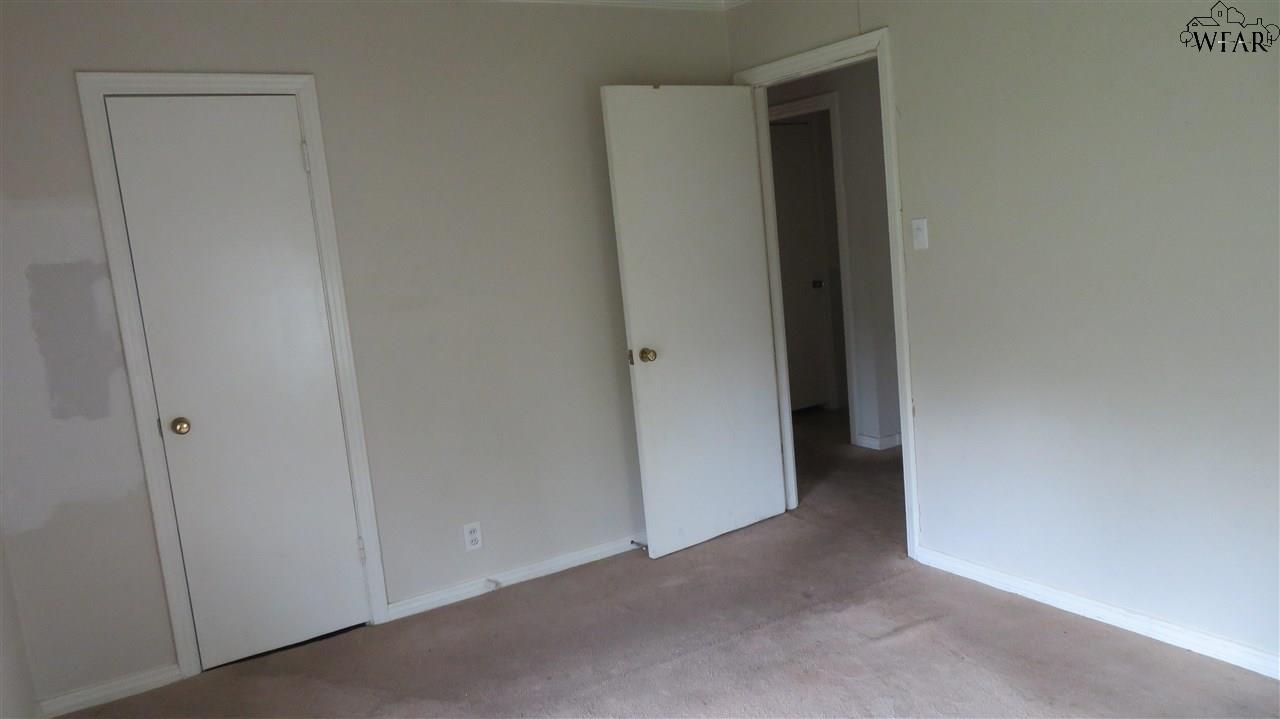 301 Rockwood Drive, Wichita Falls, New York image 18