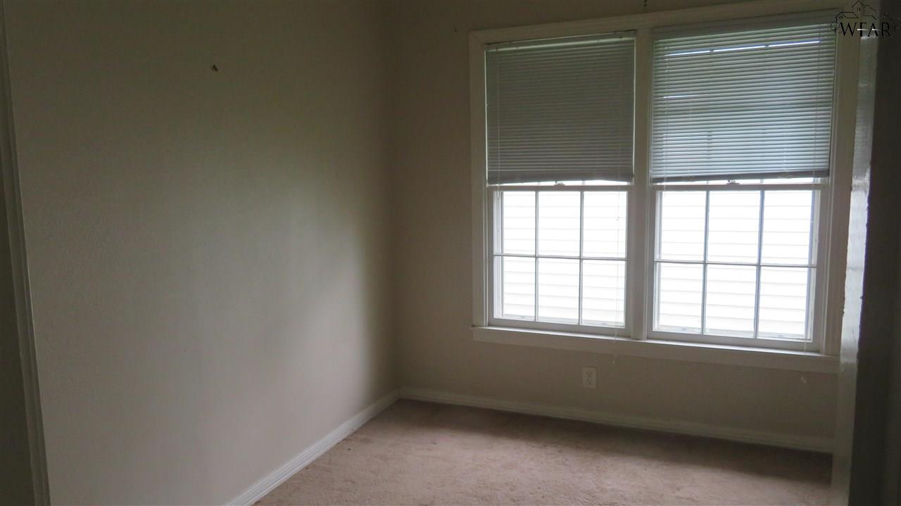 301 Rockwood Drive, Wichita Falls, New York image 19