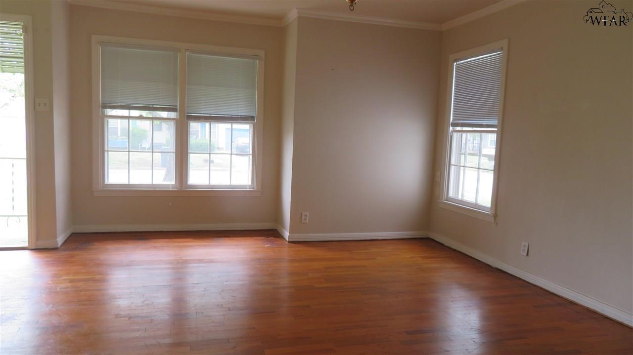 301 Rockwood Drive, Wichita Falls, New York image 13