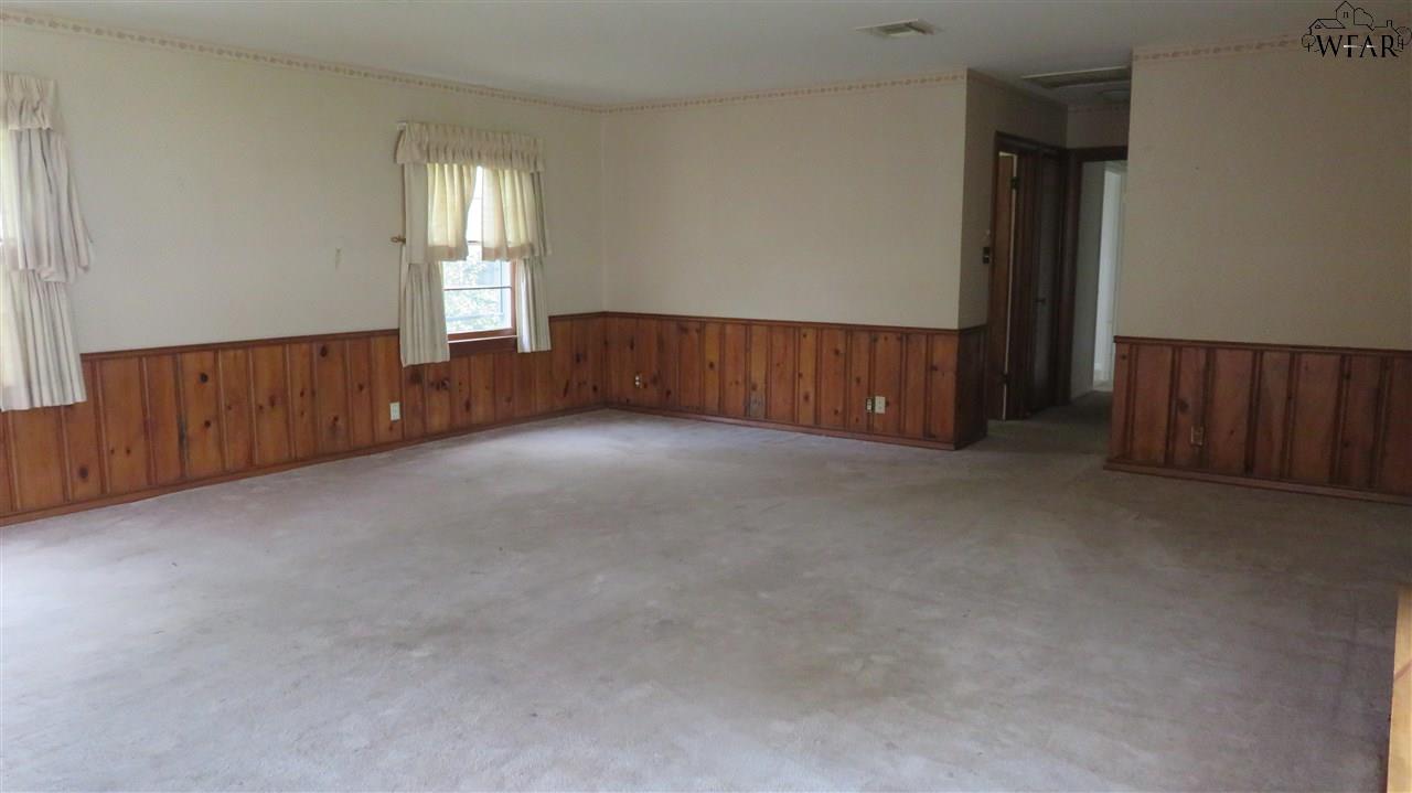 301 Rockwood Drive, Wichita Falls, New York image 11