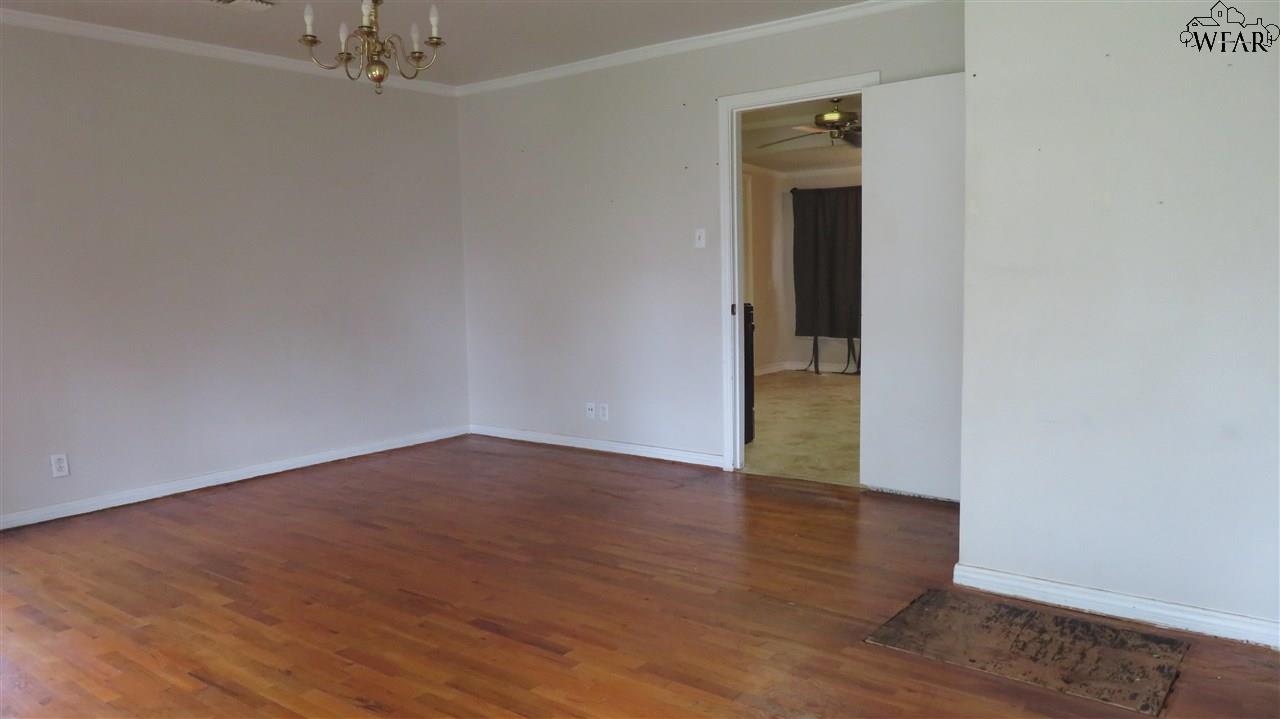 301 Rockwood Drive, Wichita Falls, New York image 12