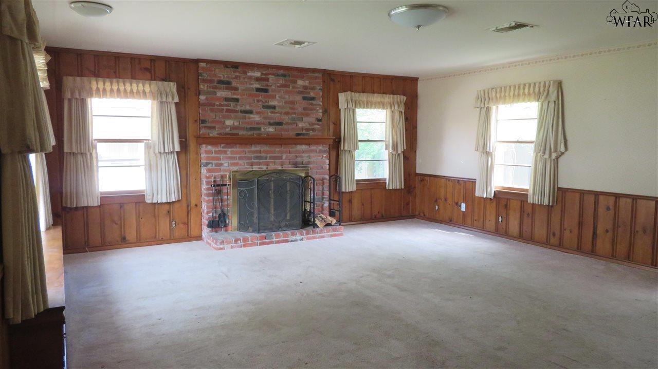 301 Rockwood Drive, Wichita Falls, New York image 10