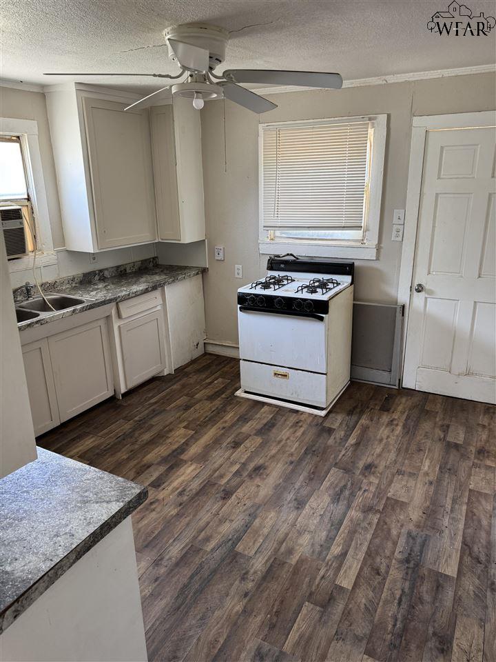 603 S Colorado Street, Iowa Park, Texas image 12