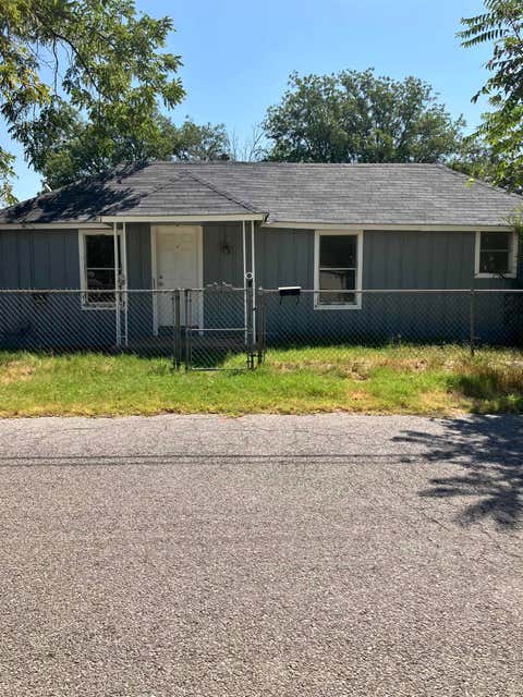 Homes For Rent - 102 Smith Street<br/> Wichita County, Burkburnett, TX 76354
