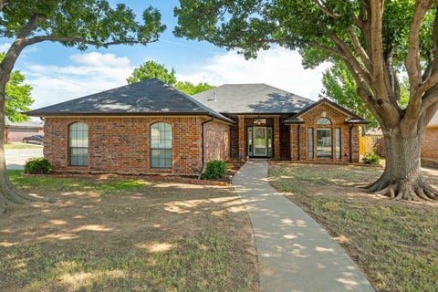 Homes For Sale - 22 Colonial Drive<br/> Wichita County, Wichita Falls, TX 76306