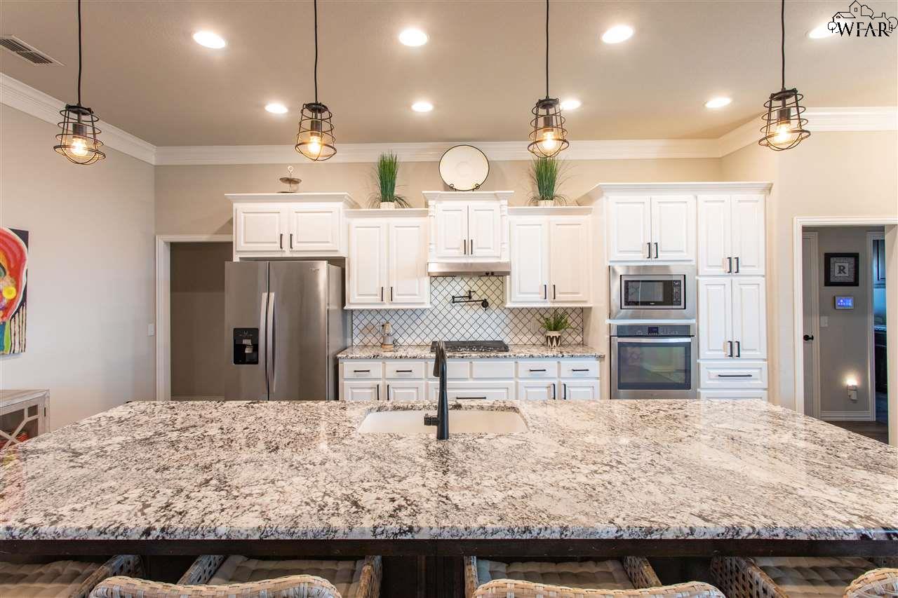 5699 Black Stone Drive, Wichita Falls, Texas image 7