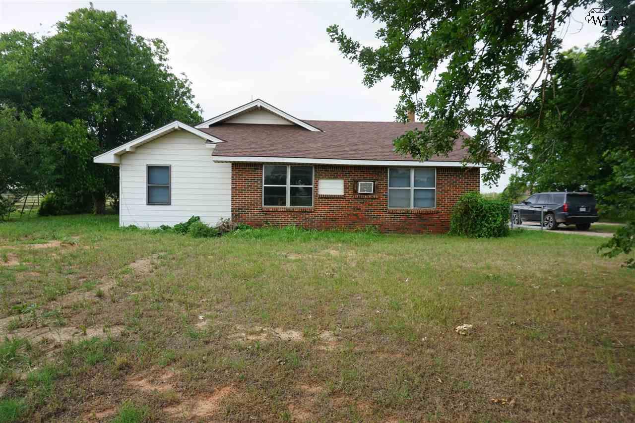 4594 Bus Hwy 287, Iowa Park, Texas image 2