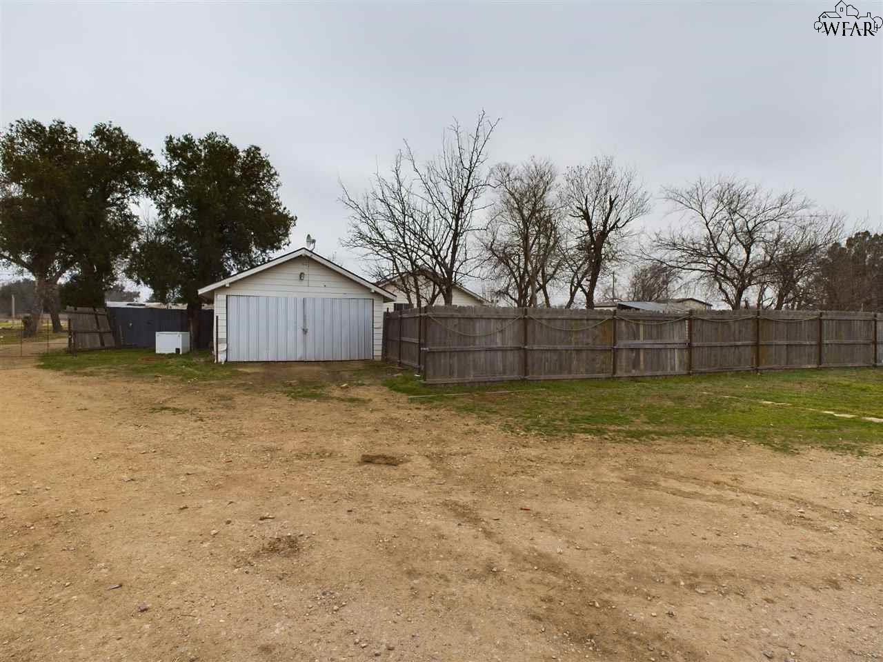 4594 Bus Hwy 287, Iowa Park, Texas image 24