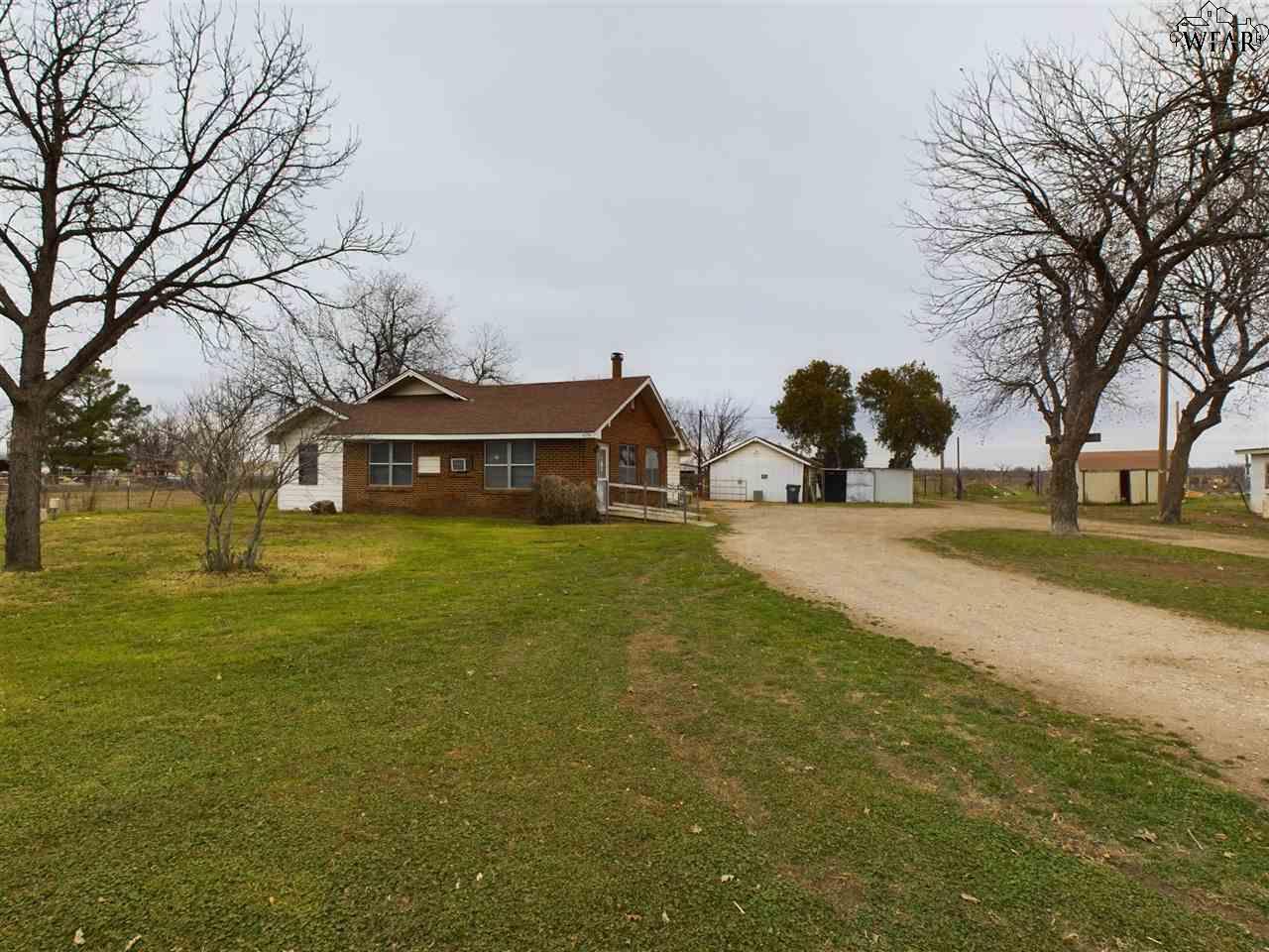 4594 Bus Hwy 287, Iowa Park, Texas image 1